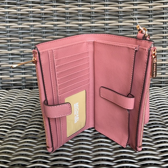 MICHAEL KORS LG DOUBLE ZIP WRISTLET RACING GREEN - Picture 12 of 16